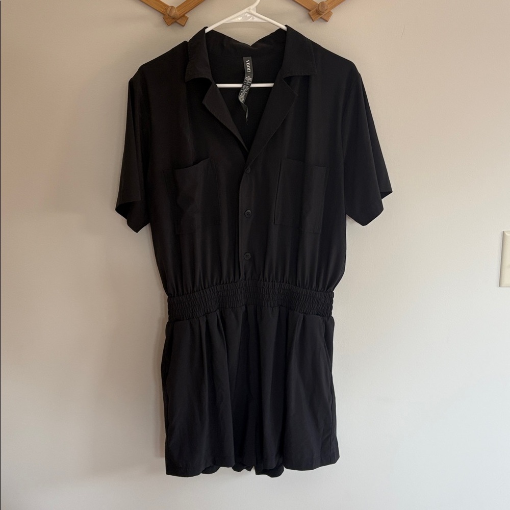 Vuori Villa Romper Black Short Sleeve Size Large - Picture 2 of 7